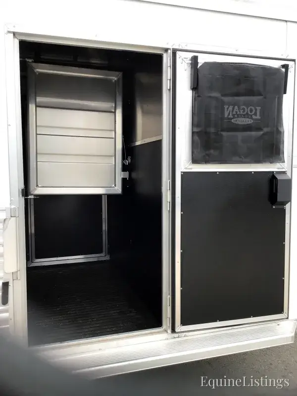 2027 Logan Coach Gooseneck Horse Trailers - Photo 4