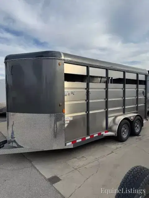 2027 Maverick Trailers Horse Trailers - Photo 2