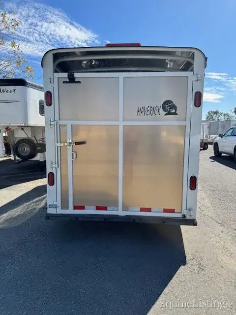 2027 Maverick Trailers Horse Trailers - Photo 2