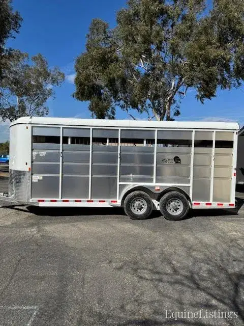 2027 Maverick Trailers Horse Trailers - Photo 5