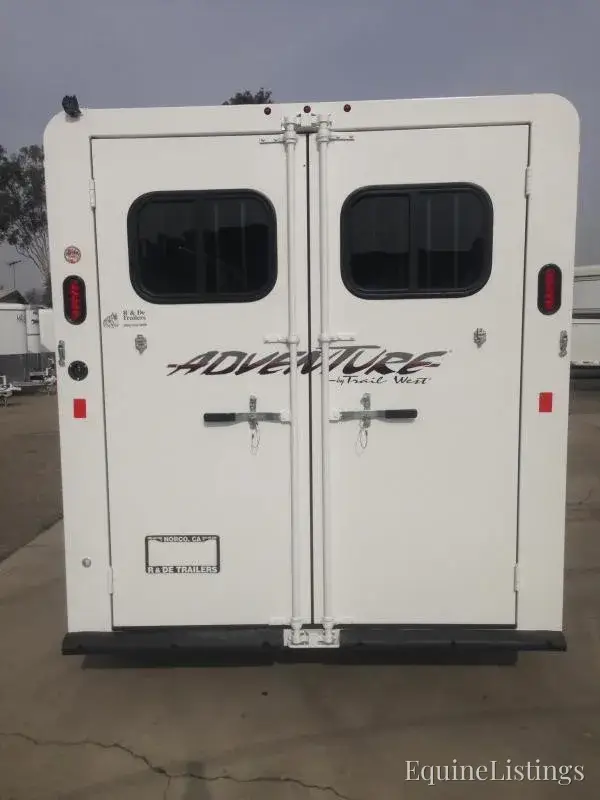 2027 Trailswest Horse Trailers - Photo 4
