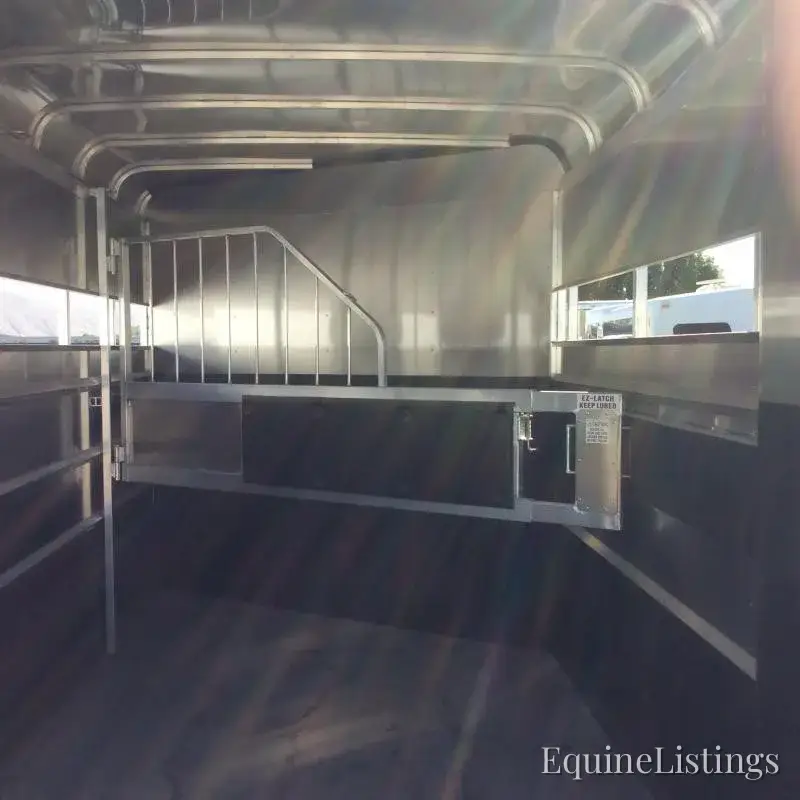 2027 Maverick Trailers Horse Trailers