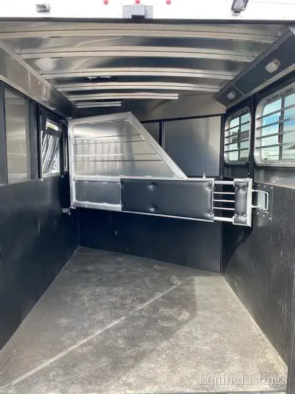 2027 Logan Coach Horse Trailers - Photo 5