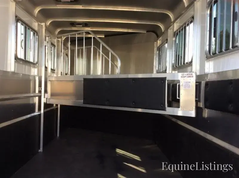 2027 Maverick Trailers Horse Trailers - Photo 2
