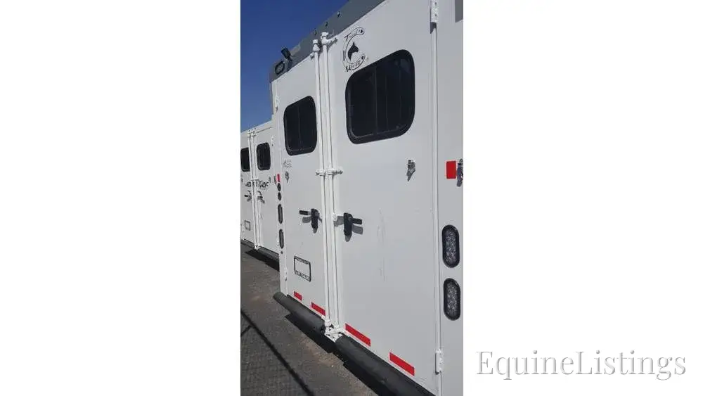 2027 Trailswest Horse Trailers - Photo 4