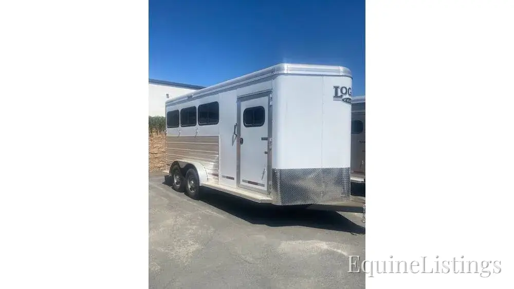 2027 Logan Coach Horse Trailers - Photo 3