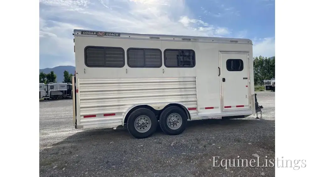 2027 Logan Coach Horse Trailers - Photo 4