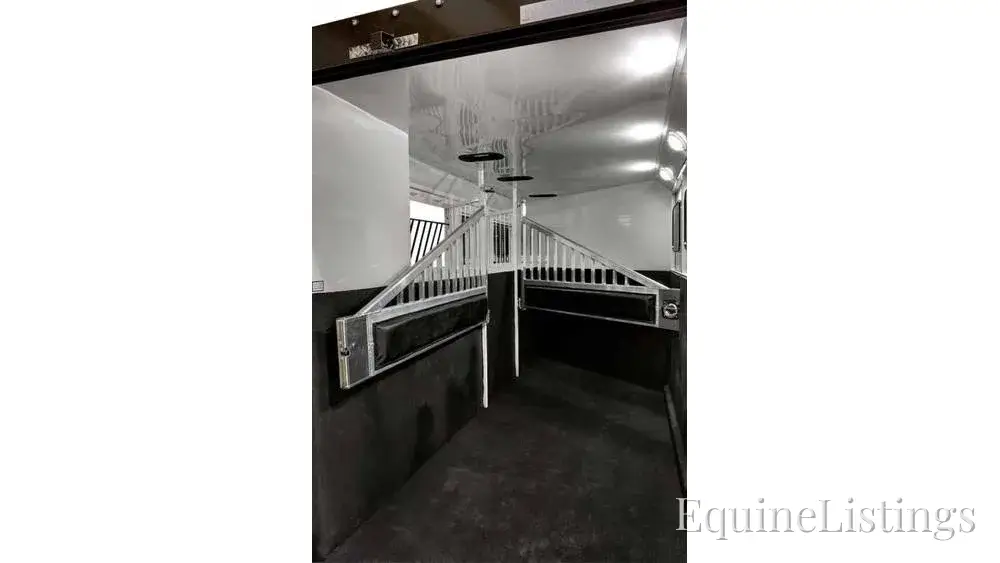 2027 Trailswest Horse Trailers - Photo 8