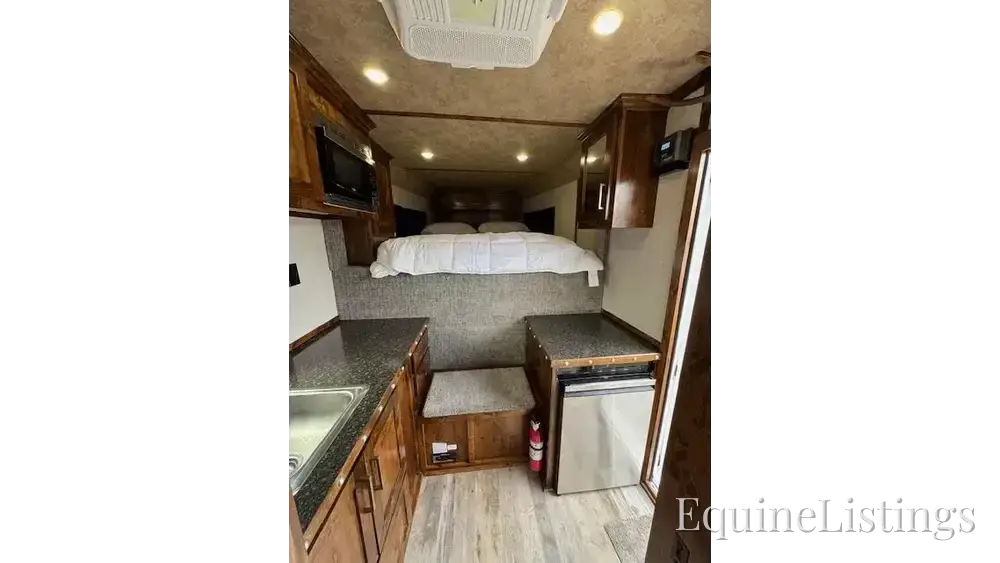 2027 Trailswest Horse Trailers - Photo 4