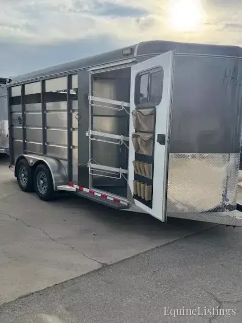 2027 Maverick Trailers Horse Trailers