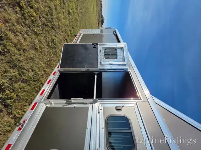 2026 Hart Trailer Horse Trailers - Photo 17