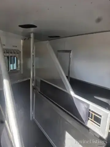 2022 Lakota Horse Trailers - Photo 9