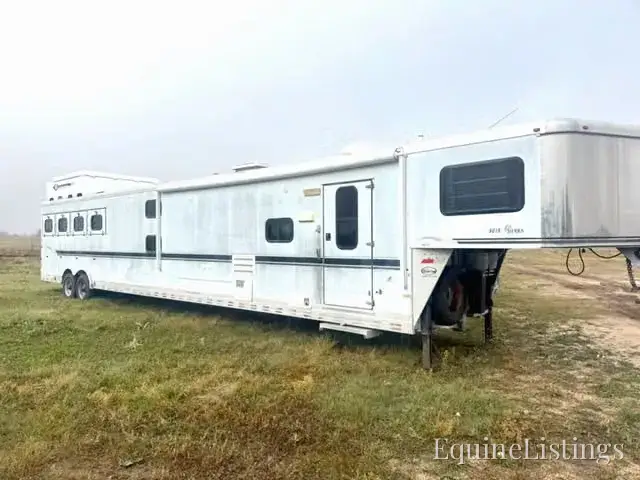 2002 Sundowner Trailers Horse Trailers