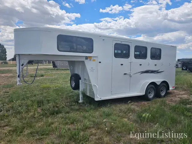2024 Titan Trailers Horse Trailers