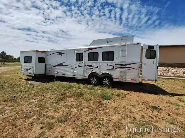 2013 Bison Coach Horse Trailers - Photo 14
