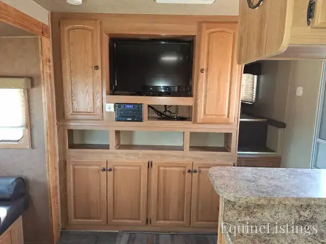 2013 Bison Coach Horse Trailers - Photo 3