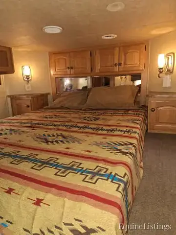 2013 Bison Coach Horse Trailers - Photo 9