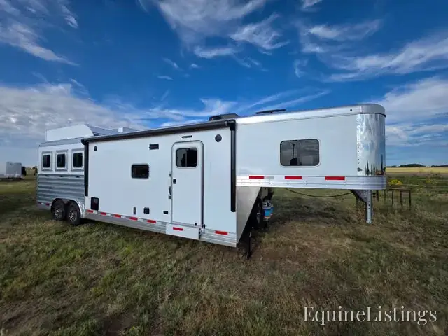 2026 Exiss Trailers Horse Trailers