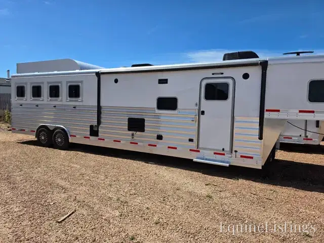 2025 Exiss Trailers Horse Trailers