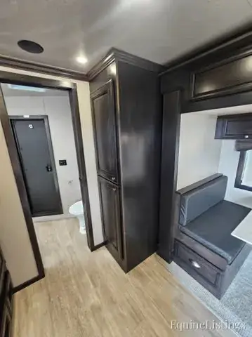 2025 Exiss Trailers Horse Trailers - Photo 13