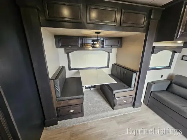 2025 Exiss Trailers Horse Trailers - Photo 14