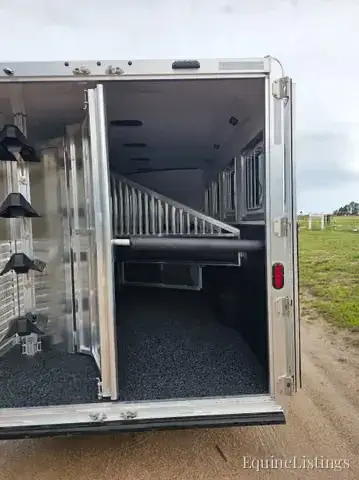 2025 Exiss Trailers Horse Trailers - Photo 19