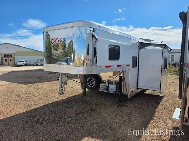 2025 Exiss Trailers Horse Trailers - Photo 3