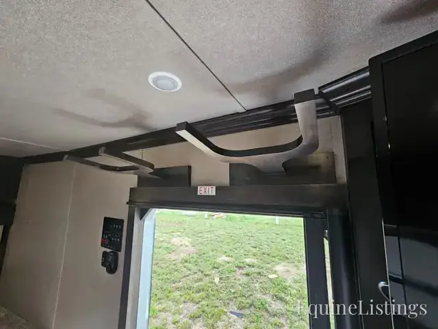 2025 Exiss Trailers Horse Trailers - Photo 6
